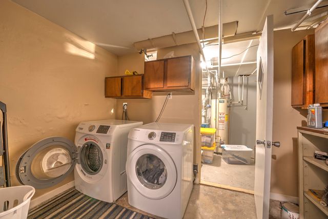 924 Valley St, Minot, ND 58701