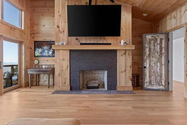 895 Hidden Brow Road, Menlo, GA 30731