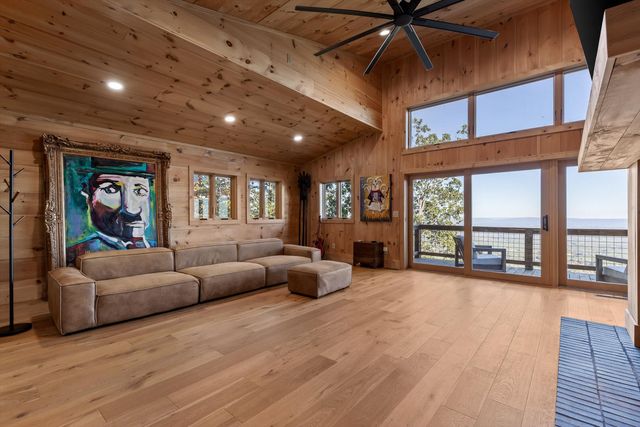 895 Hidden Brow Road, Menlo, GA 30731
