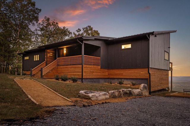 895 Hidden Brow Road, Menlo, GA 30731