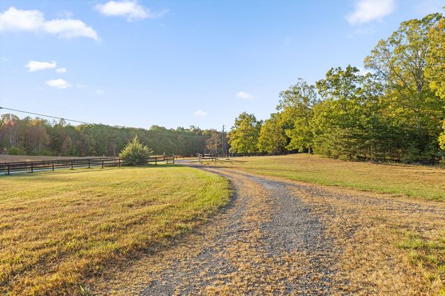 895 Hidden Brow Road, Menlo, GA 30731