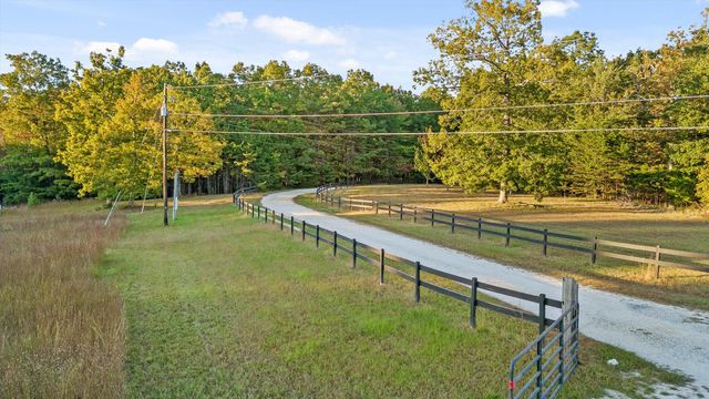 895 Hidden Brow Road, Menlo, GA 30731