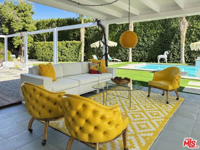 2235 E Paseo Gracia, Palm Springs, CA 92262