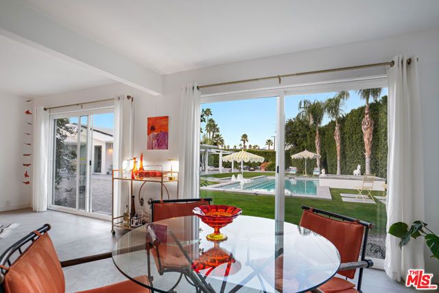 2235 E Paseo Gracia, Palm Springs, CA 92262