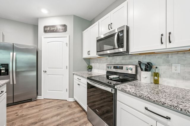 1222 Sylvan Park Dr, Spring Hill, TN 37174