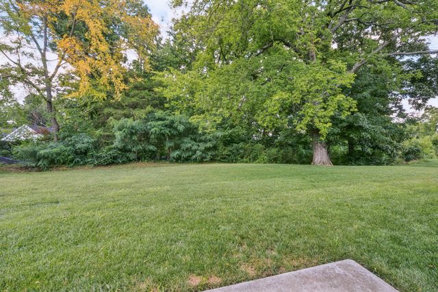 1222 Sylvan Park Dr, Spring Hill, TN 37174