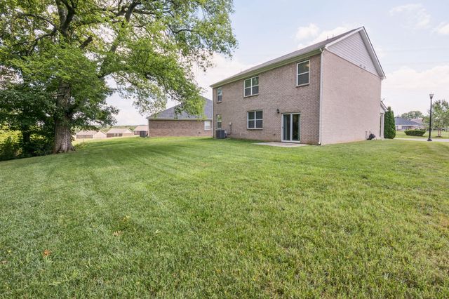 1222 Sylvan Park Dr, Spring Hill, TN 37174