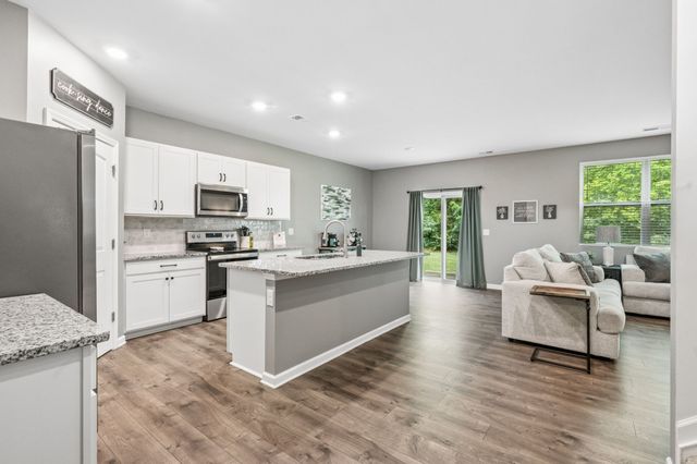 1222 Sylvan Park Dr, Spring Hill, TN 37174