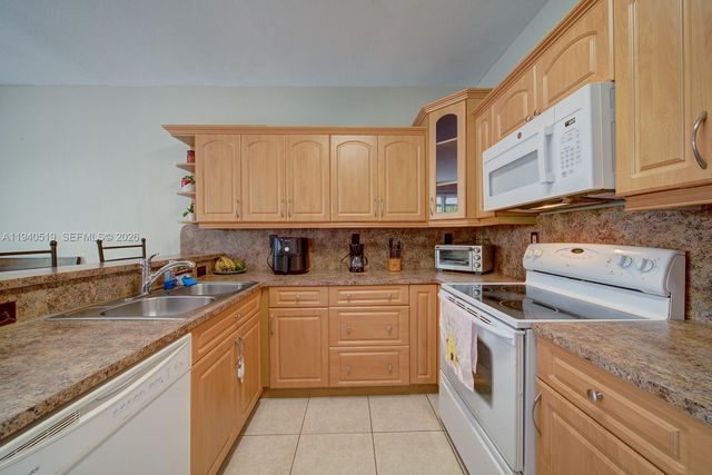 27461 SW 138th Ave, Homestead, FL 33032