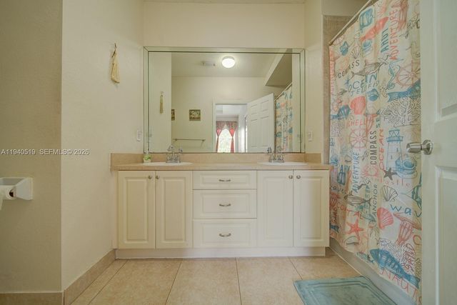 27461 SW 138th Ave, Homestead, FL 33032