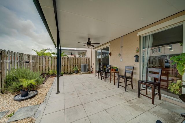 27461 SW 138th Ave, Homestead, FL 33032