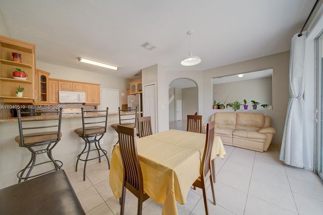 27461 SW 138th Ave, Homestead, FL 33032