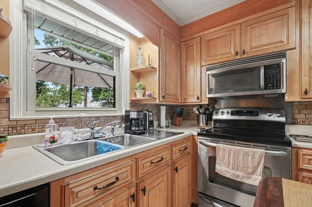 1095 Alexander Road, Taylors, SC 29687