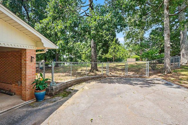 1095 Alexander Road, Taylors, SC 29687