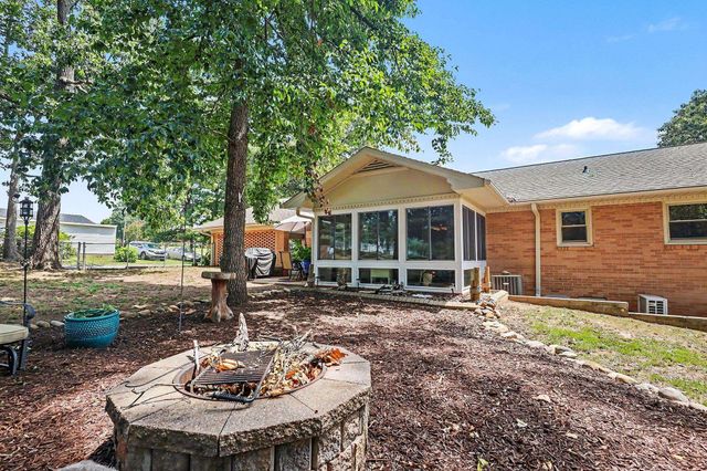 1095 Alexander Road, Taylors, SC 29687