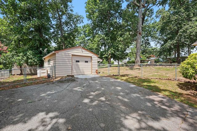 1095 Alexander Road, Taylors, SC 29687