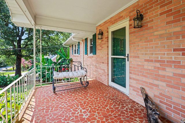 1095 Alexander Road, Taylors, SC 29687