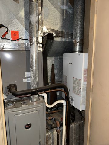 495 Vincellette Street 12, Bridgeport, CT 06606