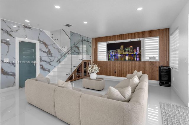 13037 SW 284th St, Homestead, FL 33033