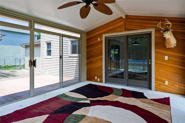 98 Kirkstone Pass, Greece, NY 14626