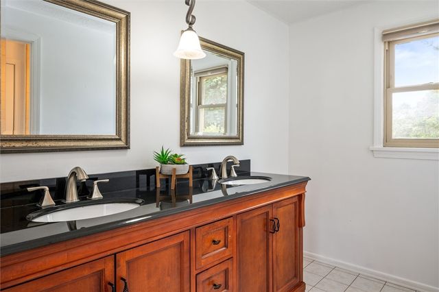 98 Kirkstone Pass, Greece, NY 14626