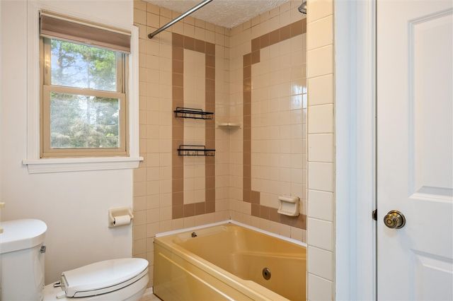 98 Kirkstone Pass, Greece, NY 14626