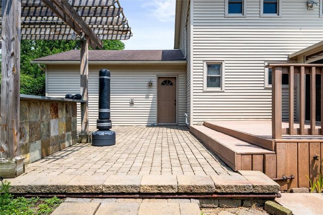 98 Kirkstone Pass, Greece, NY 14626