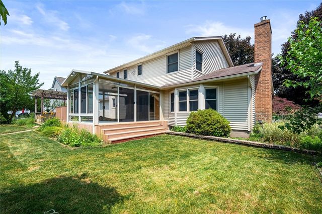 98 Kirkstone Pass, Greece, NY 14626