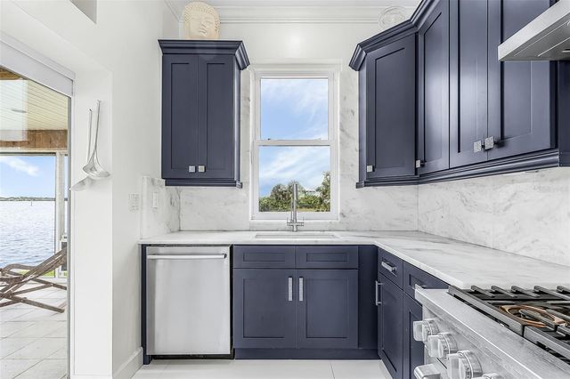 2380 VANCE TERRACE, Port Charlotte, FL 33981