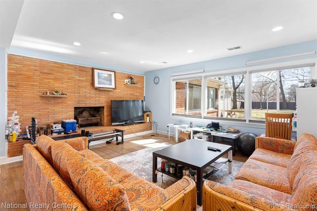 18155 Westhaven Avenue, Southfield, MI 48075