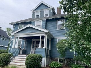 308 Cabot St 308, Newton, MA 02460