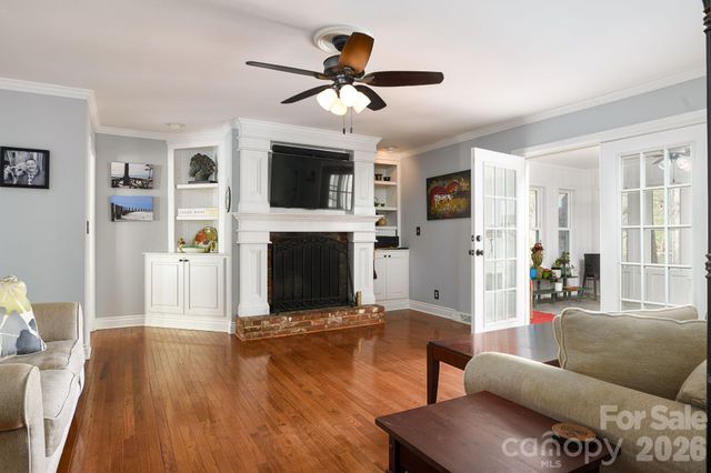 2141 Walker Road, Winston Salem, NC 27106
