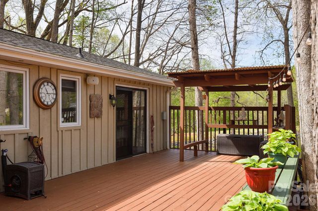 2141 Walker Road, Winston Salem, NC 27106