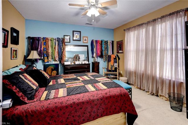 11 Sherazi DR, Hampton, VA 23663