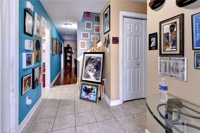 11 Sherazi DR, Hampton, VA 23663