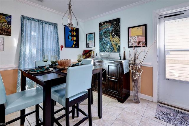 11 Sherazi DR, Hampton, VA 23663