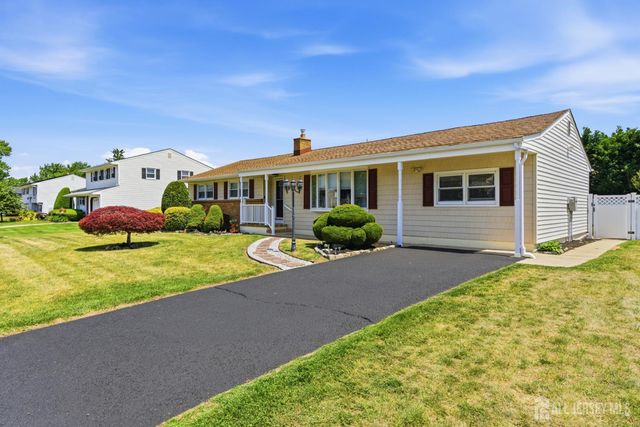 58 Richards Drive, Sayreville, NJ 08859