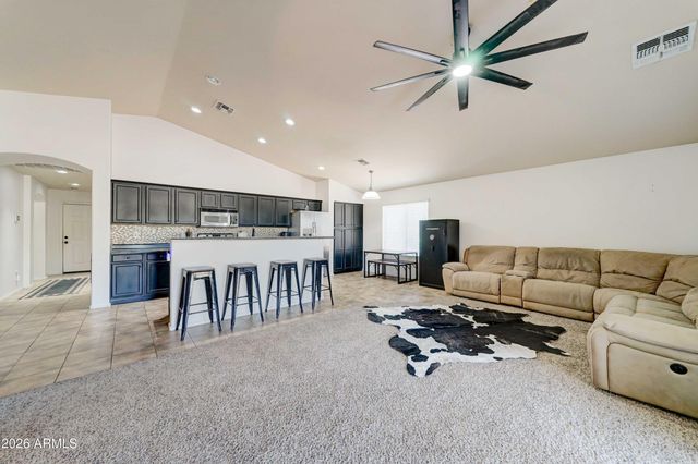 35510 N BELGIAN BLUE Court, San Tan Valley, AZ 85143