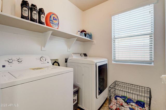 35510 N BELGIAN BLUE Court, San Tan Valley, AZ 85143