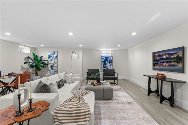 35 Summer Street 35, Arlington, MA 02474