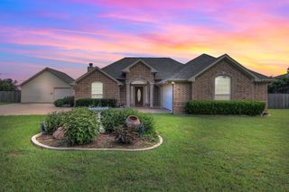 2309 E Emerald Bend Court, Granbury, TX 76049