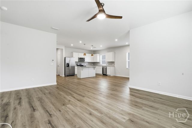 217 Crosstown Avenue, Richmond Hill, GA 31324