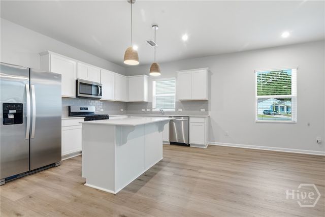217 Crosstown Avenue, Richmond Hill, GA 31324