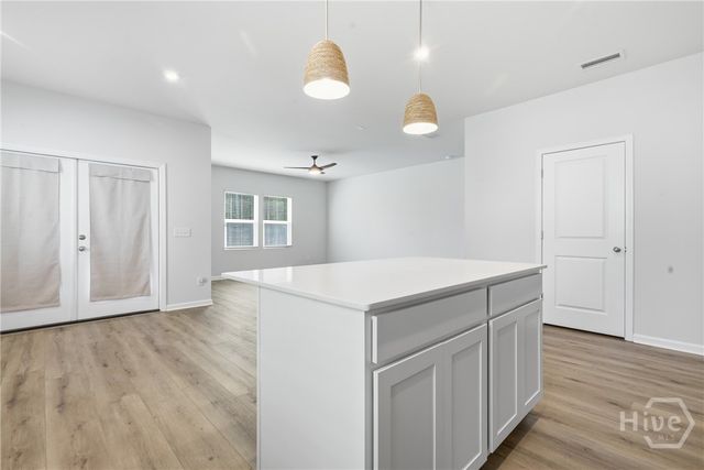 217 Crosstown Avenue, Richmond Hill, GA 31324