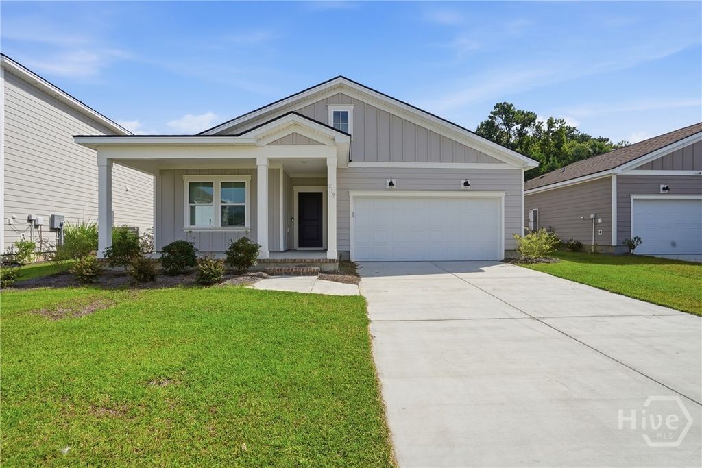 217 Crosstown Avenue, Richmond Hill, GA 31324