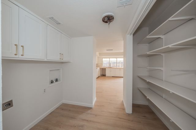 3405 Brook Lane, Grand Prairie, TX 75052