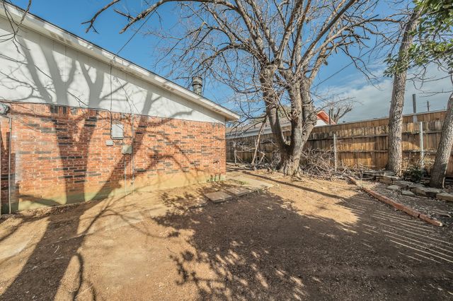 3405 Brook Lane, Grand Prairie, TX 75052