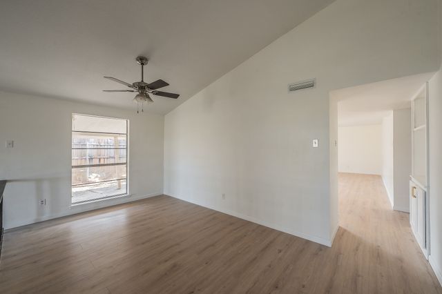 3405 Brook Lane, Grand Prairie, TX 75052