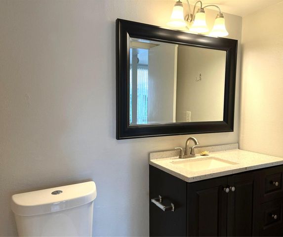 2824 Briarhurst Drive 9, Houston, TX 77057