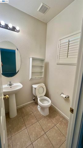3811 Claire St, Stockton, CA 95212